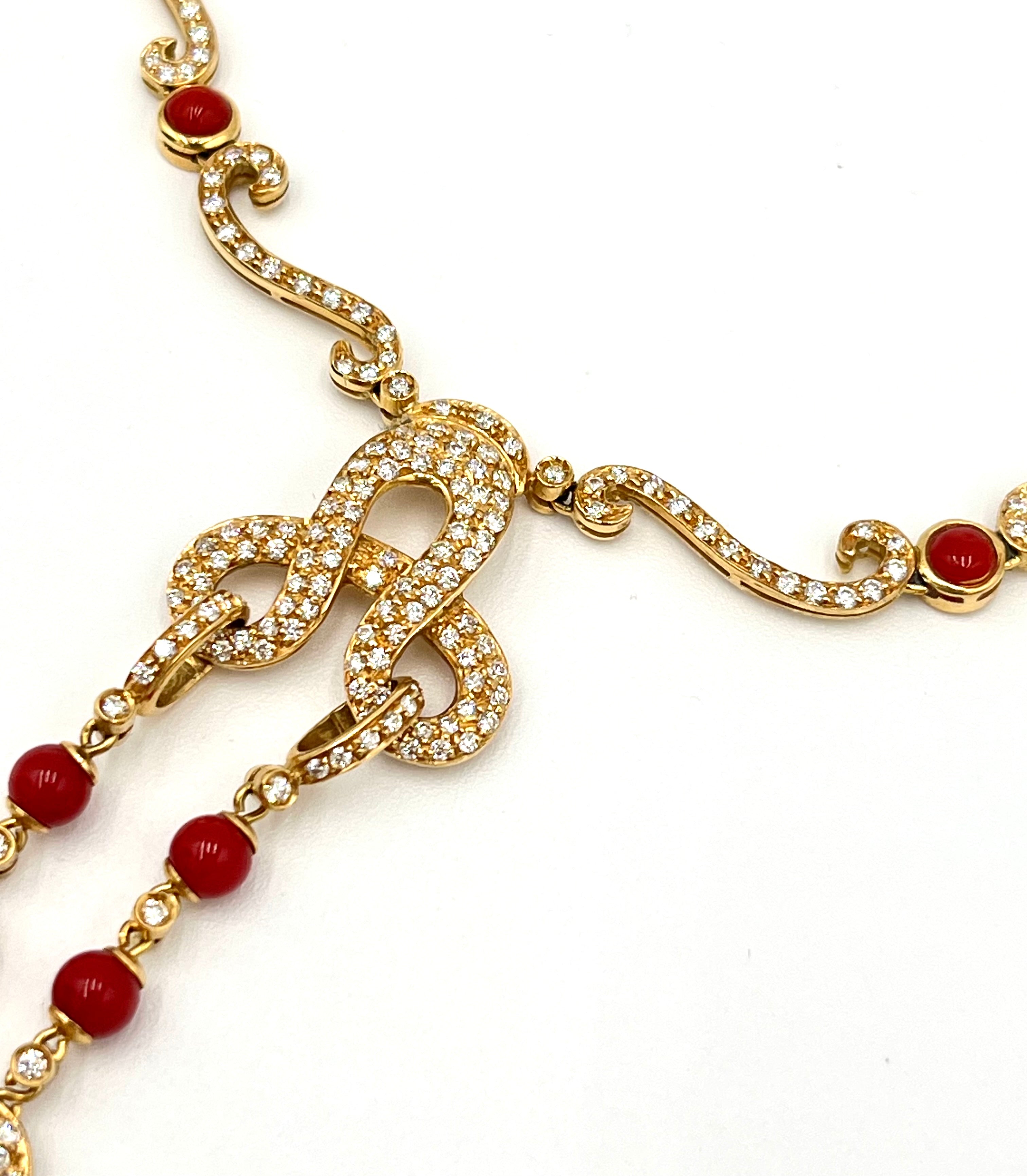 Collana in oro giallo 18kr con diamanti e corallo rosso mediterraneo naturale