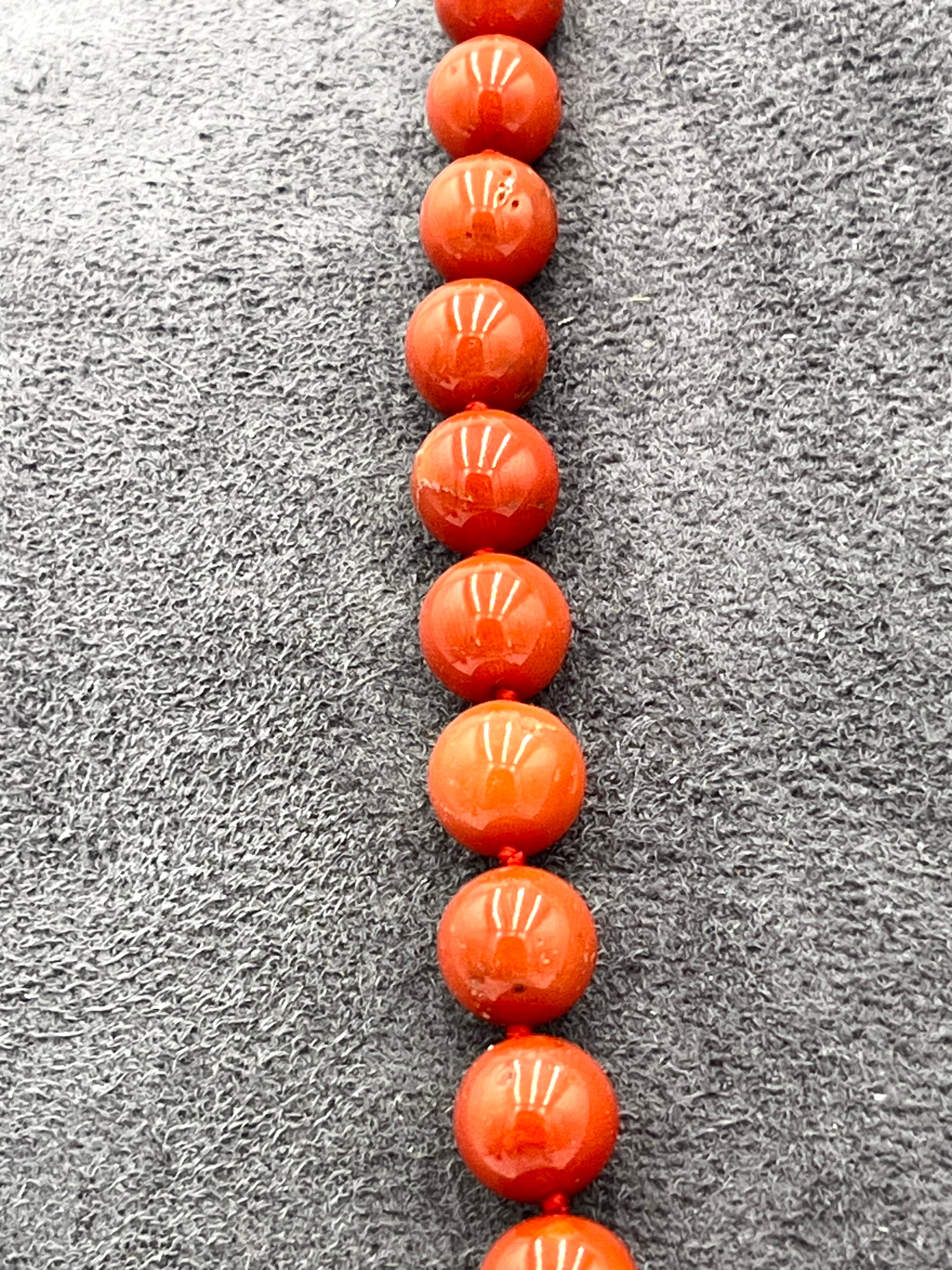 Collana Corallo Rosso Mediterraneo Naturale 63cm Pallini 7-11mm Oro 18kt Nodo