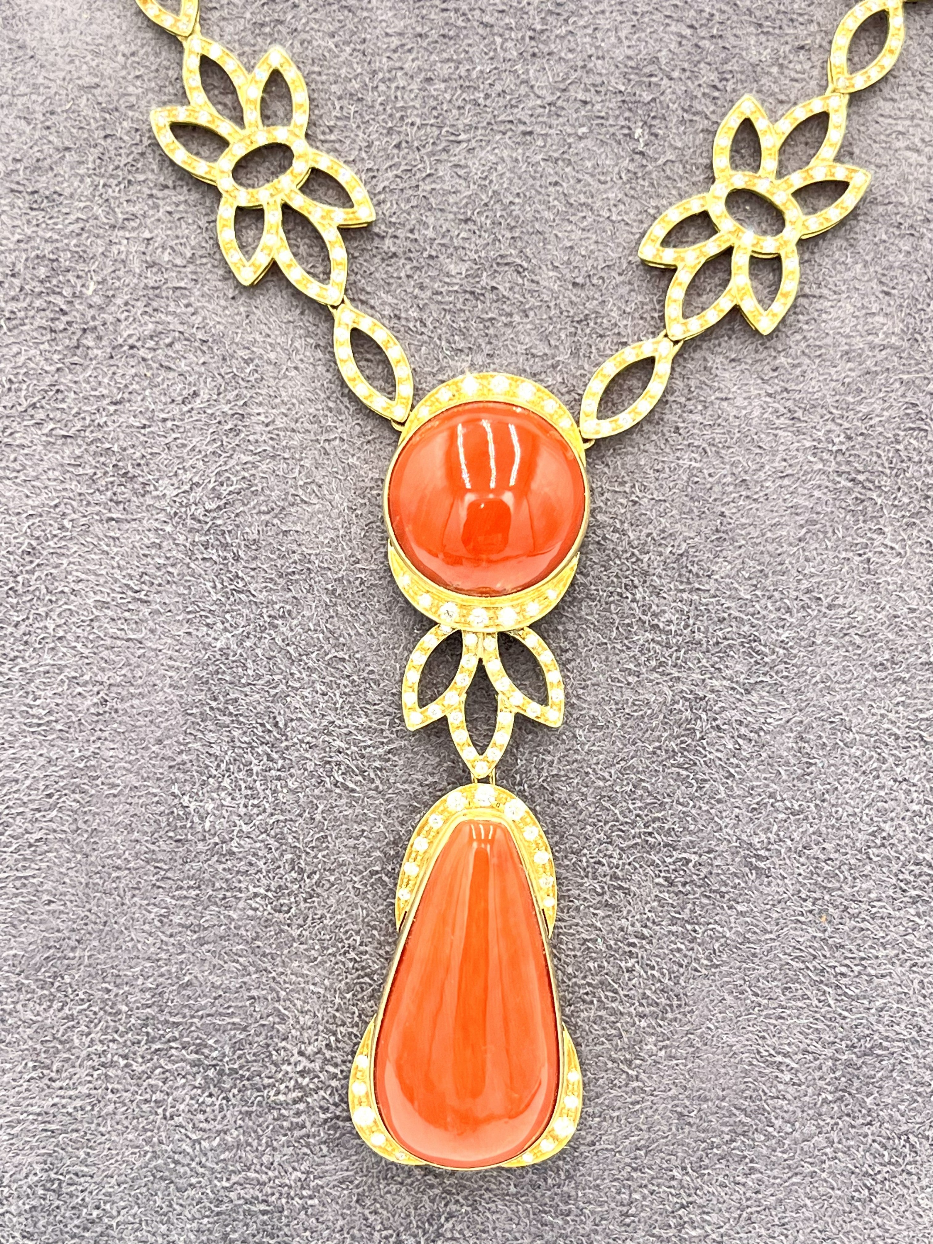 collana di corallo in oro 18kt e diamanti