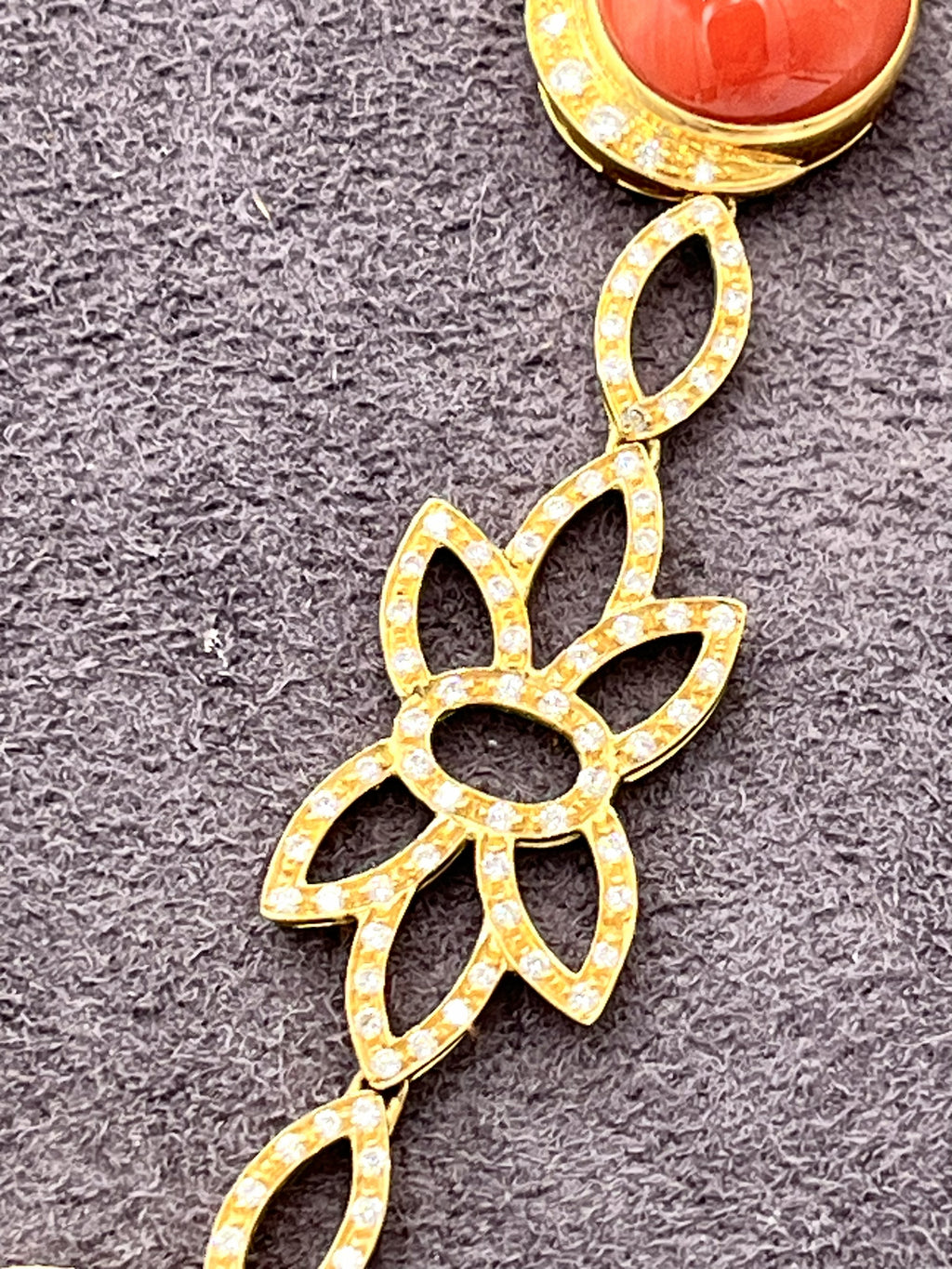 collana di corallo in oro 18kt e diamanti