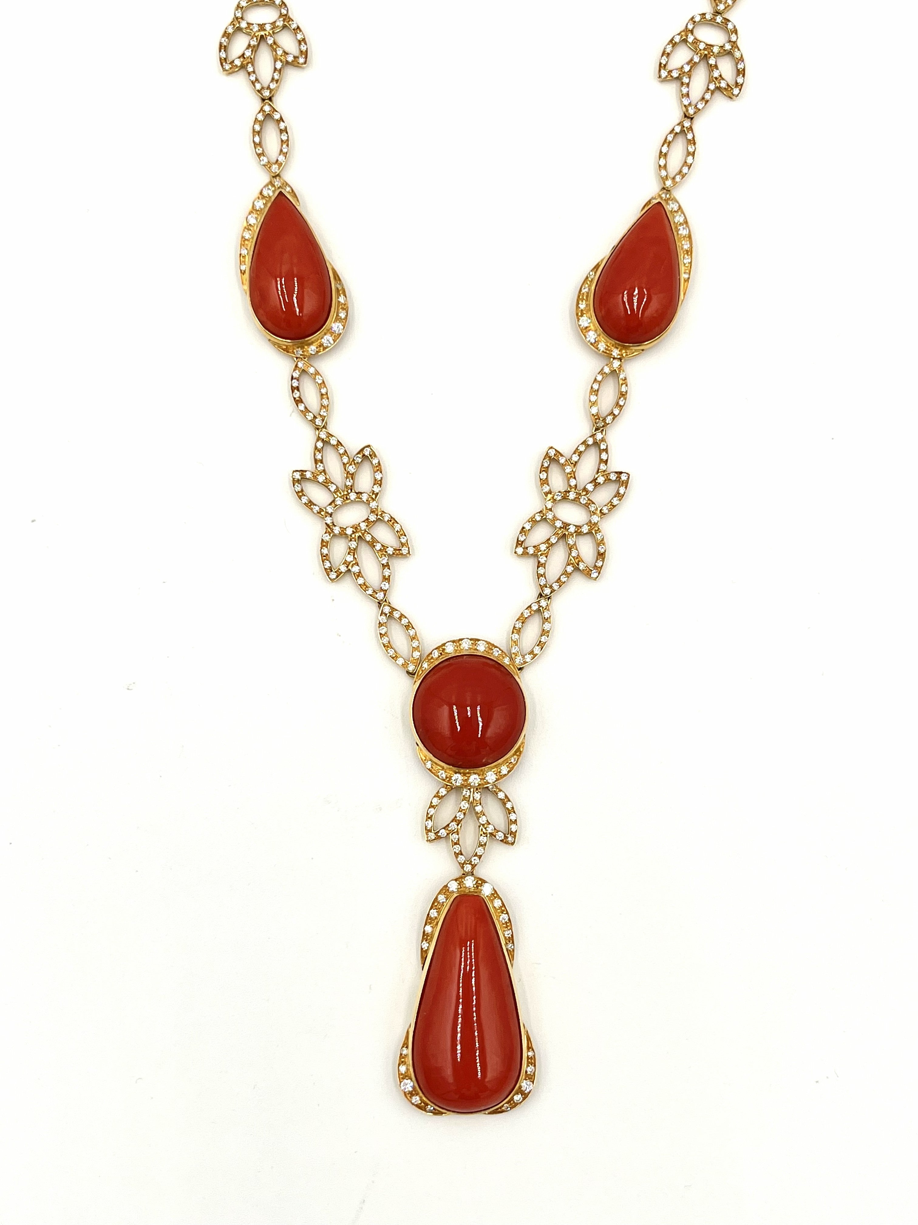 collana di corallo in oro 18kt e diamanti