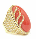 Anello in oro 18kt e diamanti con grande cabochon di corallo rosso mediterraneo naturale